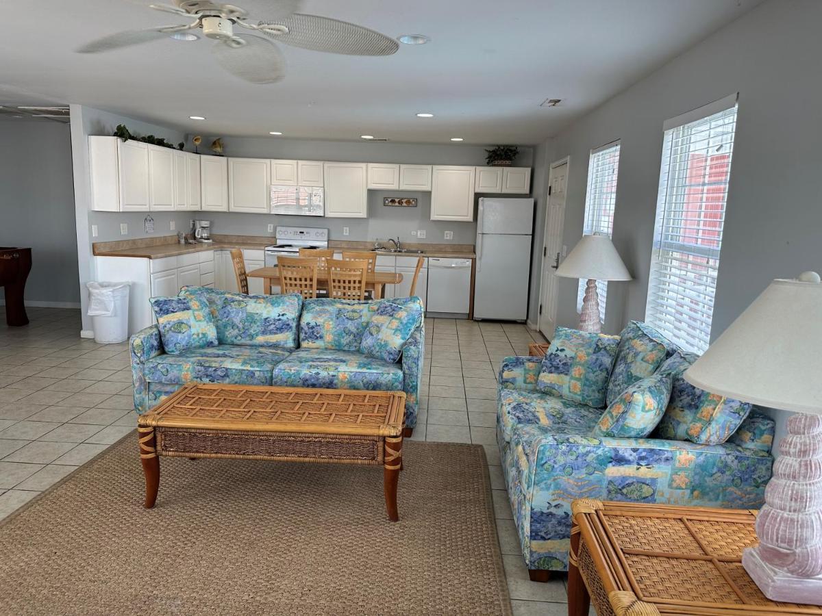 Motel Pirates Cove à Carolina Beach Extérieur photo