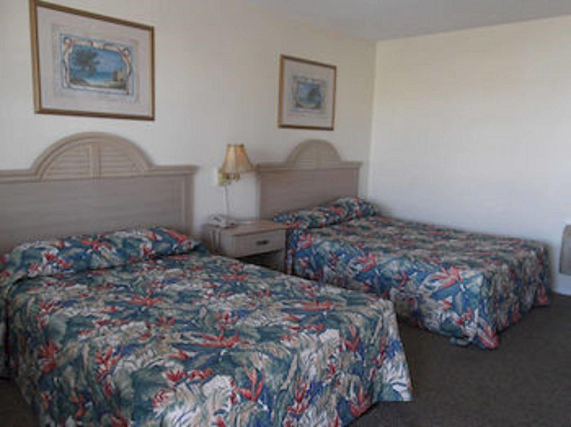 Motel Pirates Cove à Carolina Beach Extérieur photo