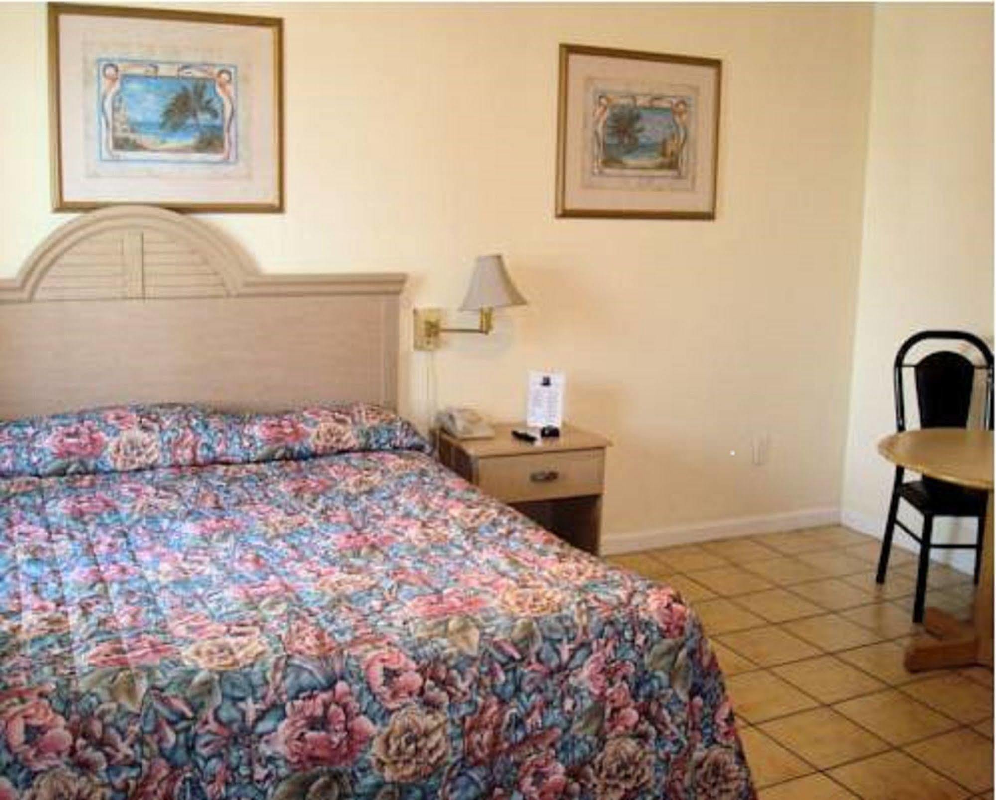 Motel Pirates Cove à Carolina Beach Extérieur photo